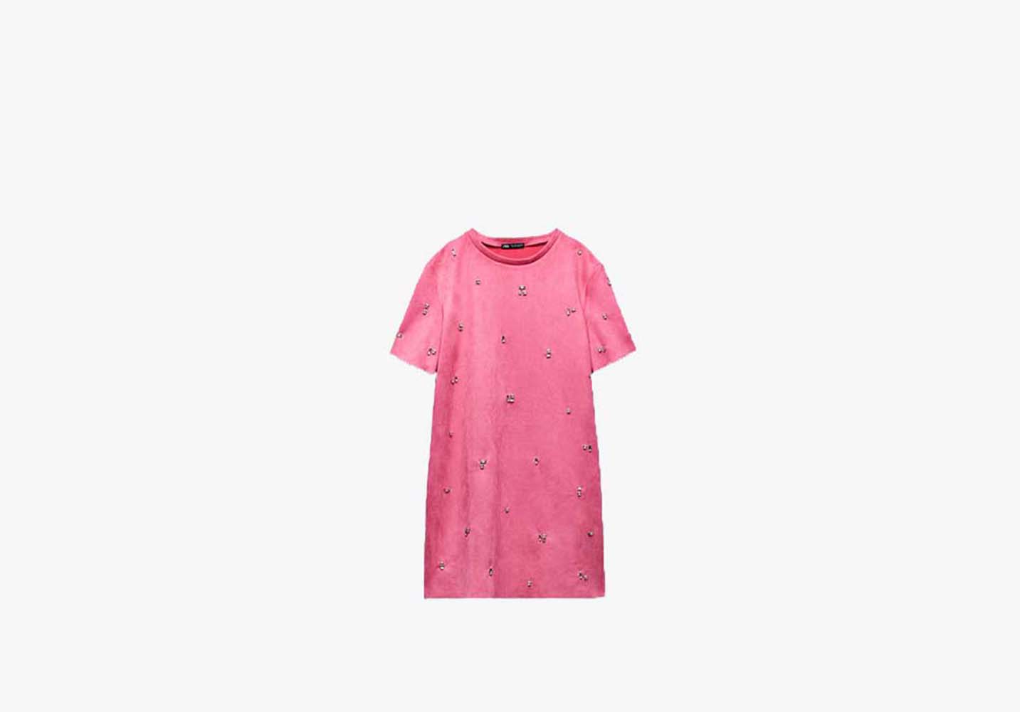 Indispensables : Les Robes de Soirée Zara pour Illuminer l&rsquo;Ambiance Festive